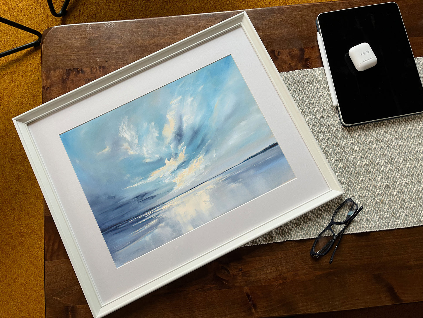 Reproduction sur papier d’art – Nuages dansants et reflets paisibles – Ciel bleu et mer scintillante